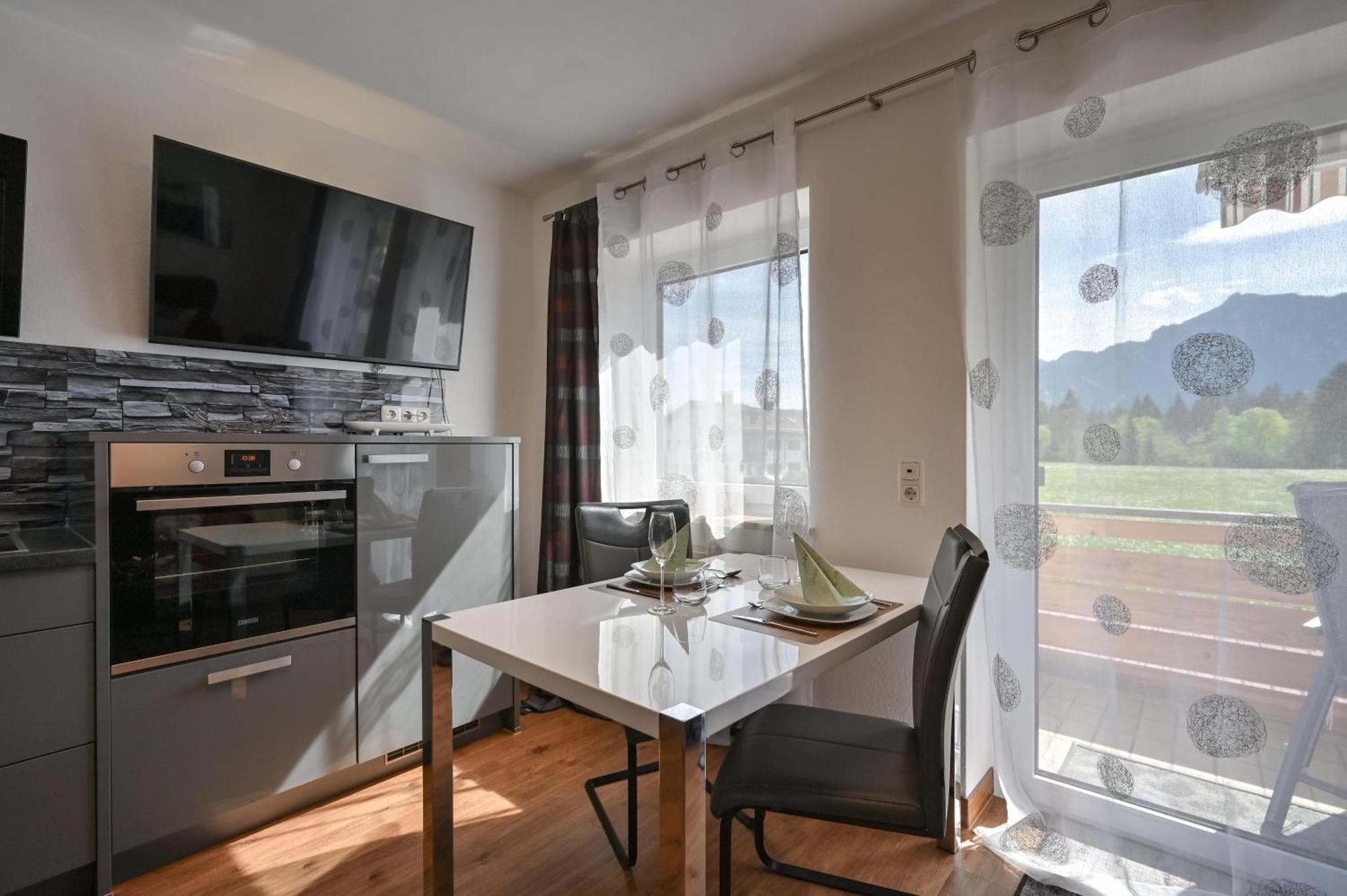 Ferienwohnung Herzstueck Im Haus Schlossblick ฟุสเซ่น ภายนอก รูปภาพ