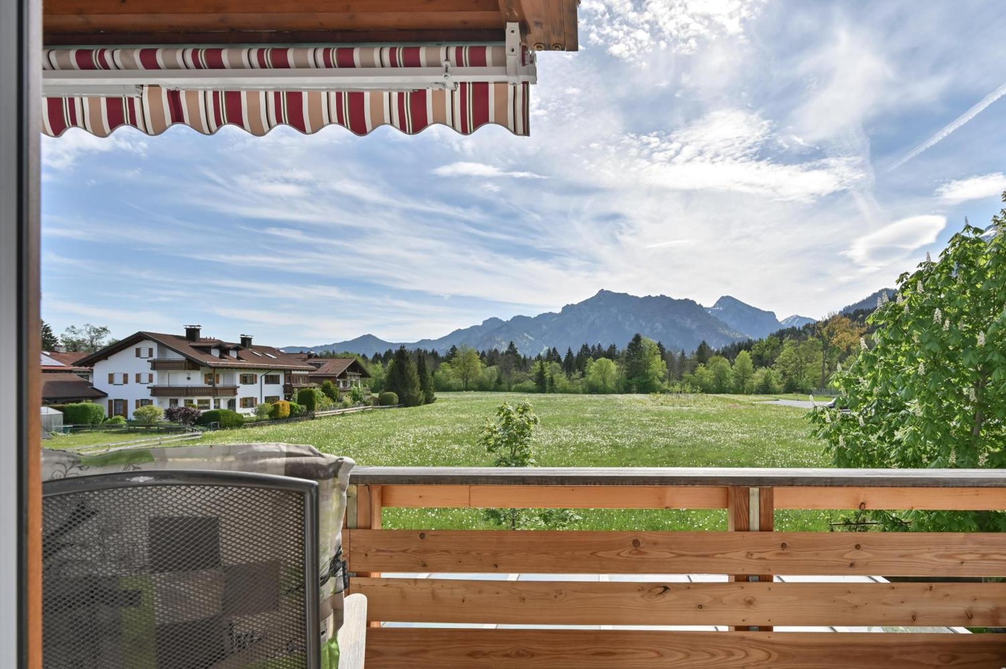 Ferienwohnung Herzstueck Im Haus Schlossblick ฟุสเซ่น ภายนอก รูปภาพ